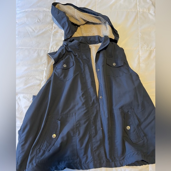 Women’s Sonoma Sherpa lined Navy Blue Vest - Picture 1 of 4